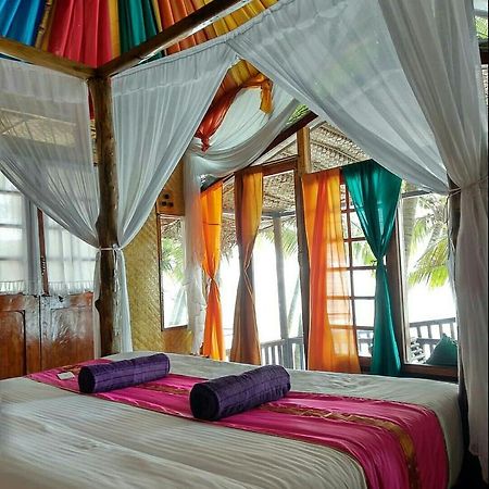 Belantara Beach Front Hotel Vengurla Екстериор снимка