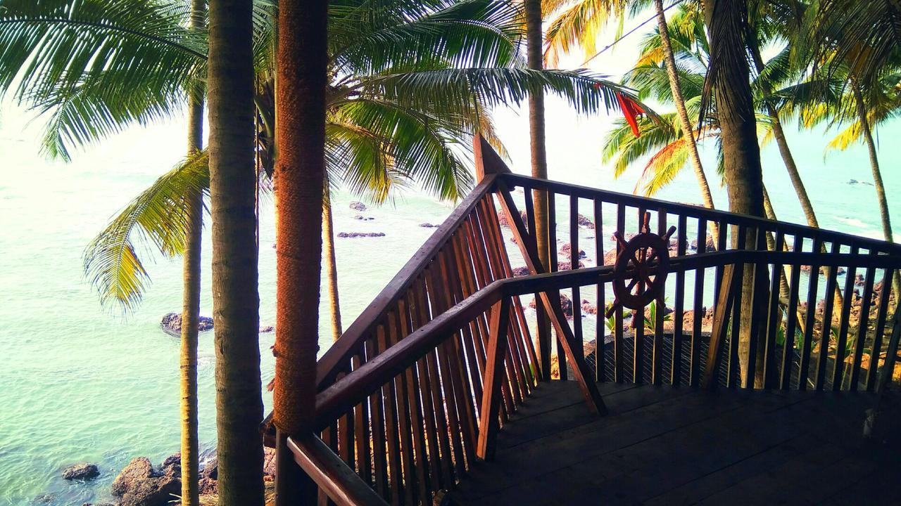 Belantara Beach Front Hotel Vengurla Екстериор снимка