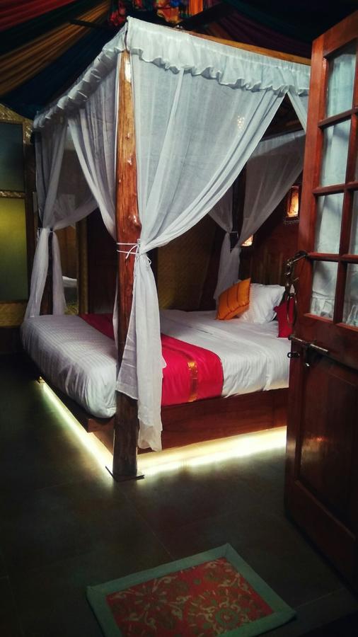 Belantara Beach Front Hotel Vengurla Стая снимка