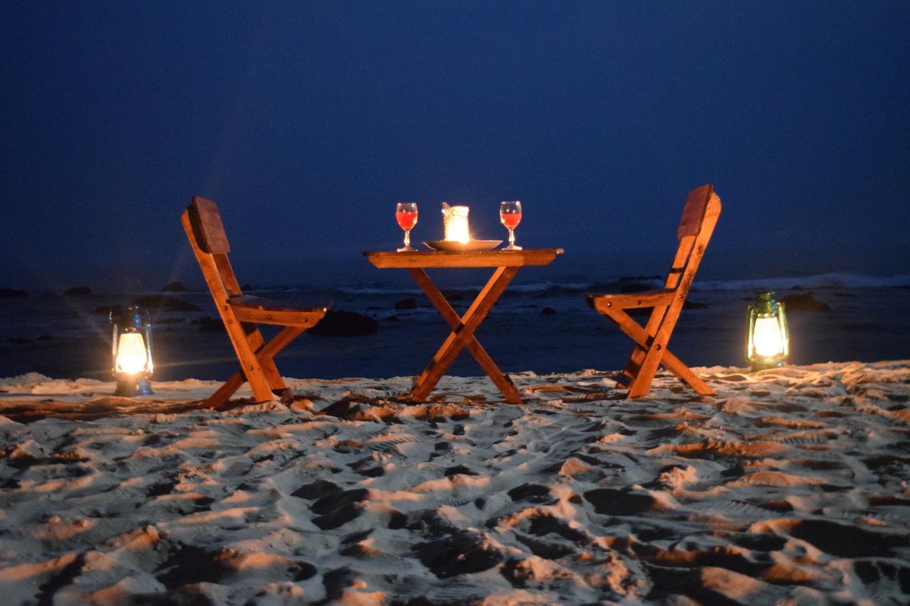 Belantara Beach Front Hotel Vengurla Екстериор снимка